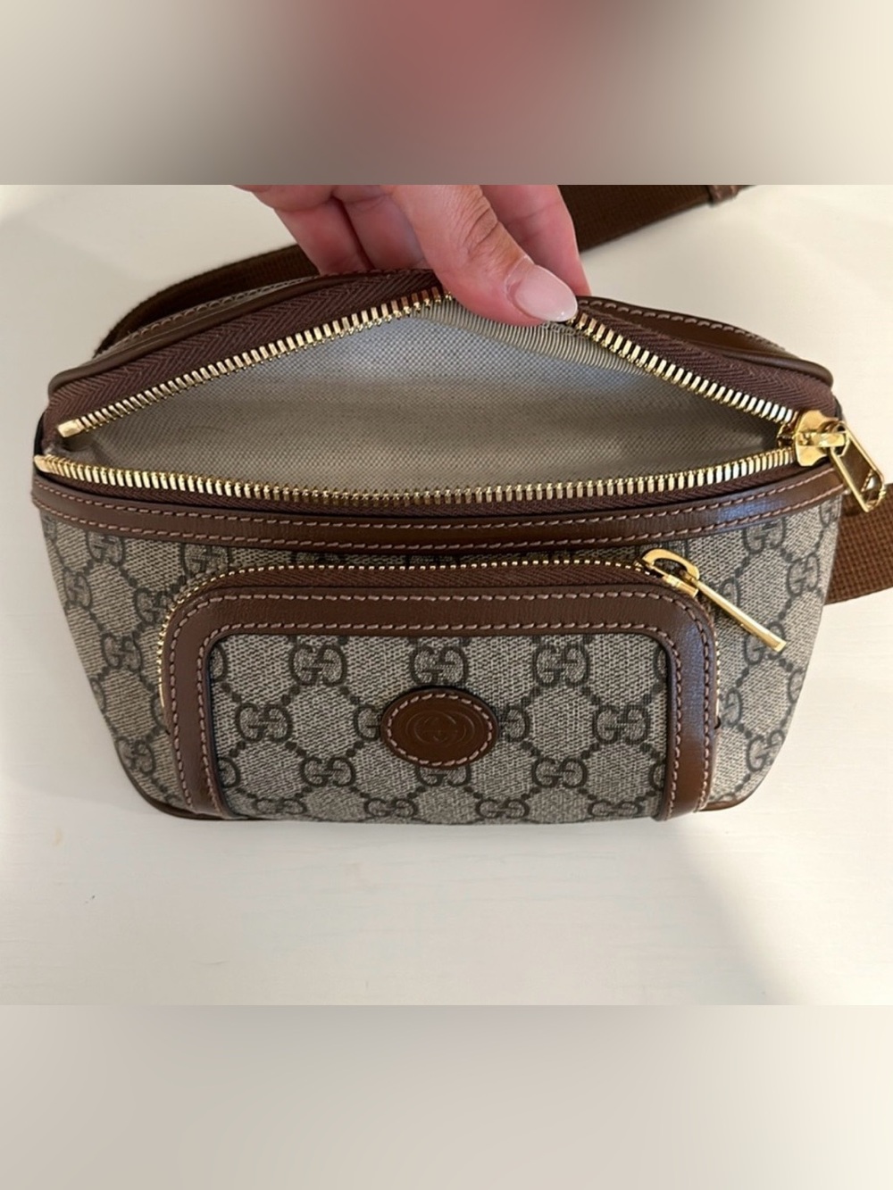 Gucci GG Interlocking Belt Bag - Picture 6 of 6